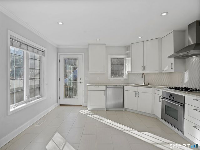 61 Riverside Avenue 1, Norwalk, CT 06850