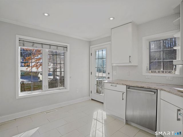 61 Riverside Avenue 1, Norwalk, CT 06850