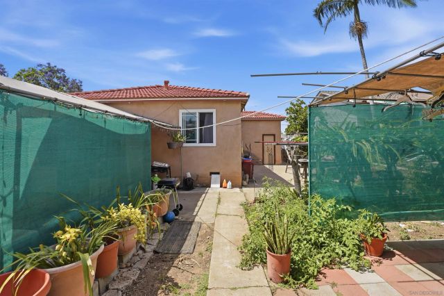 1451 S Harbison, San Diego, CA 92114