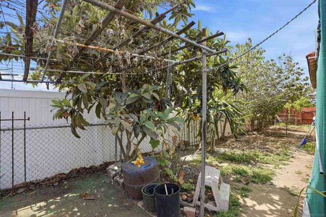 1451 S Harbison, San Diego, CA 92114