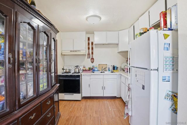 1451 S Harbison, San Diego, CA 92114