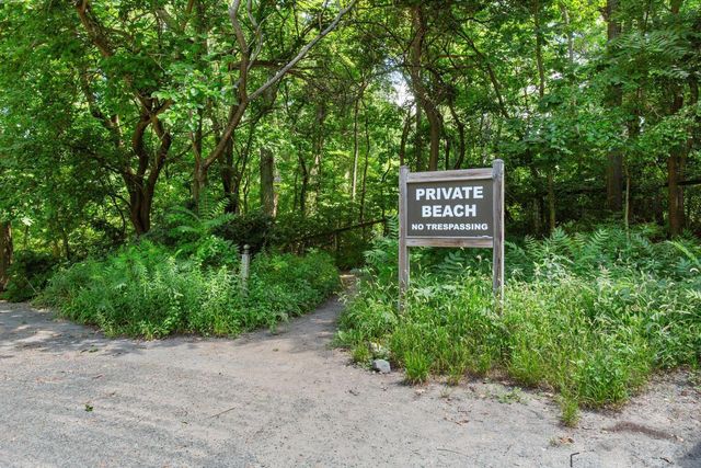 10520 Marquette Drive, New Buffalo, MI 49117