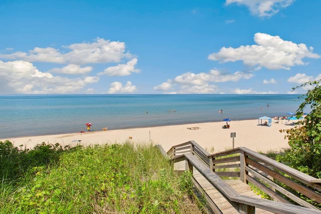 10520 Marquette Drive, New Buffalo, MI 49117