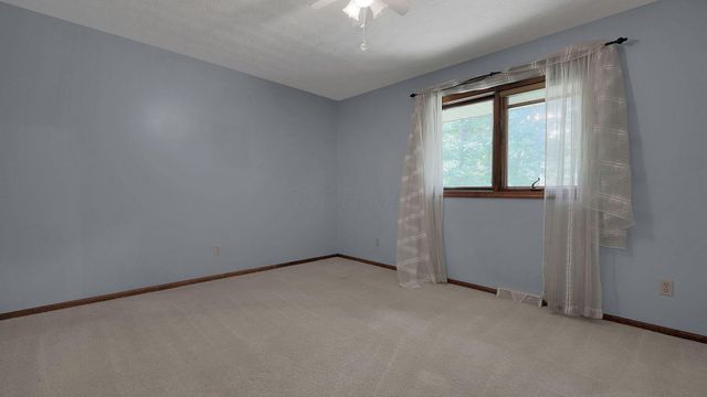 9200 Knoll Drive, Galena, OH 43021