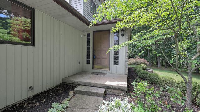 9200 Knoll Drive, Galena, OH 43021