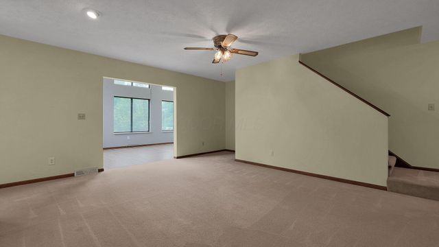 9200 Knoll Drive, Galena, OH 43021