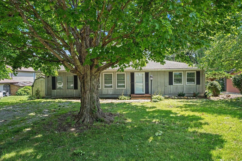 15519 Colfax Street, Lowell, IN 46356