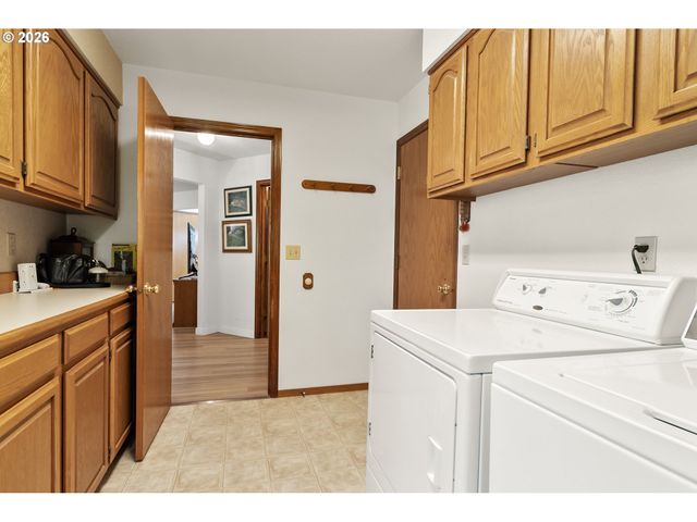 25125 Se HENNINGSEN Rd, Damascus, OR 97089