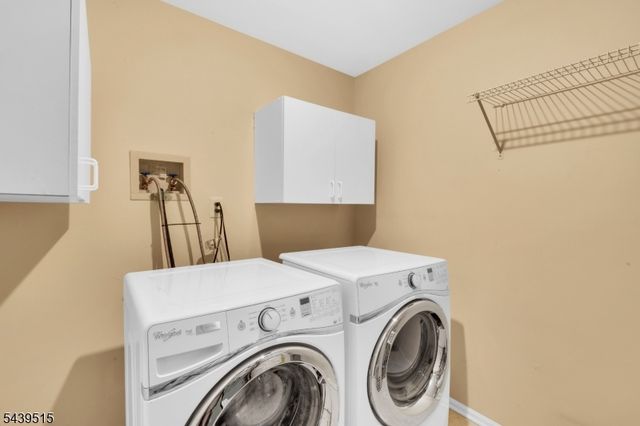 28 Kensington Dr, Randolph Twp., NJ 07869