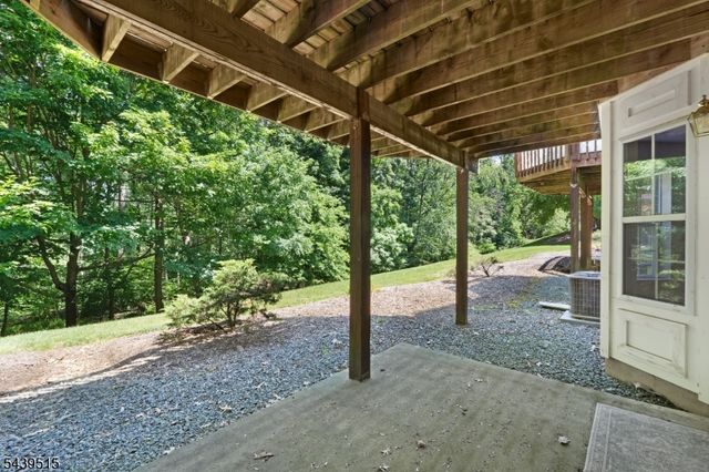 28 Kensington Dr, Randolph Twp., NJ 07869