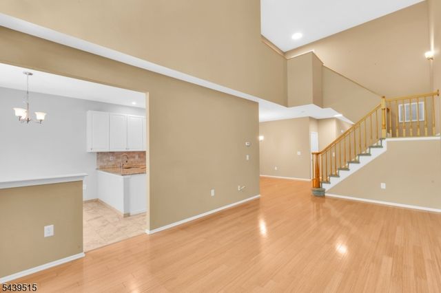28 Kensington Dr, Randolph Twp., NJ 07869