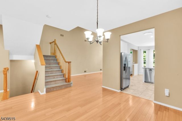 28 Kensington Dr, Randolph Twp., NJ 07869