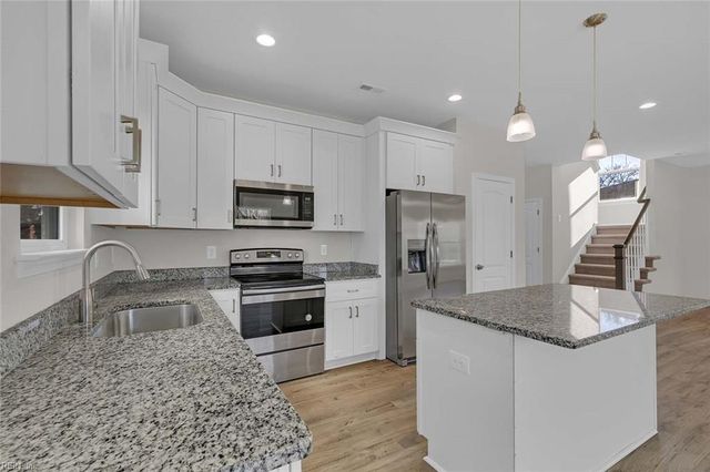 709 Pocahontas PL, Hampton, VA 23661