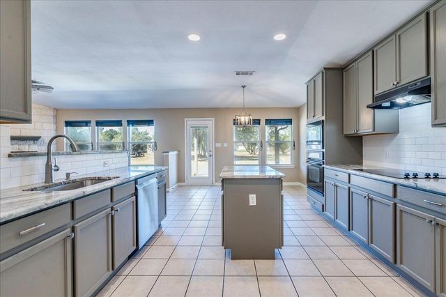 213 Polo Pony, Liberty Hill, TX 78642