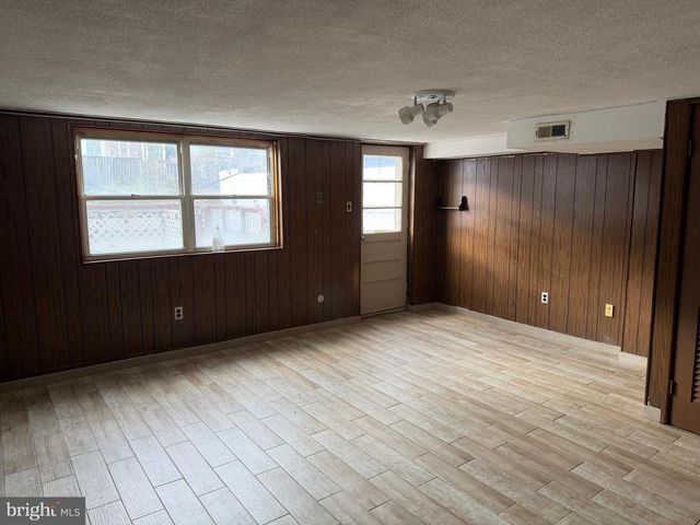 9943 LORRY PL, Philadelphia, PA 19114