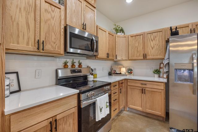 13366 Garden Lake Rd, Tyler, TX 75703