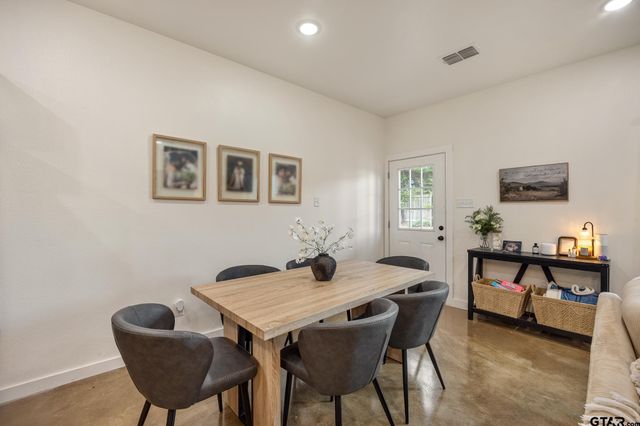 13366 Garden Lake Rd, Tyler, TX 75703