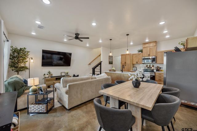 13366 Garden Lake Rd, Tyler, TX 75703