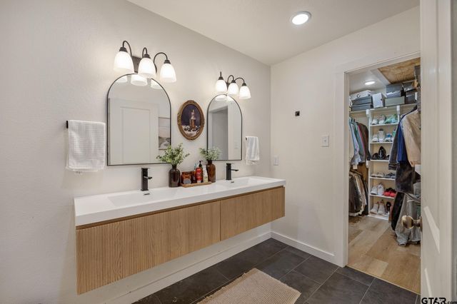 13366 Garden Lake Rd, Tyler, TX 75703