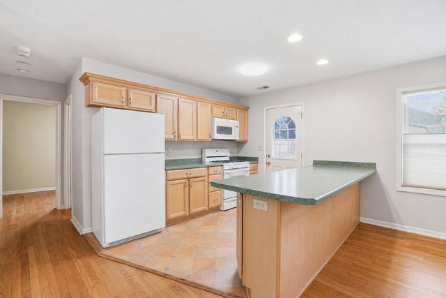 427 S East Street, Crown Point, IN 46307
