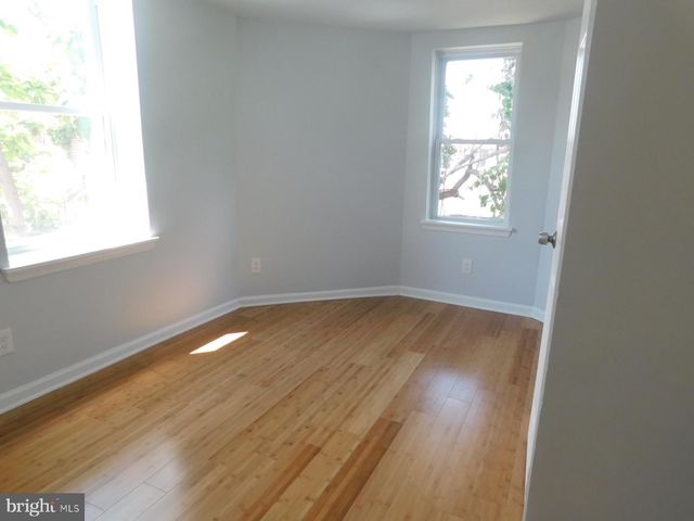 2943 W DIAMOND ST, Philadelphia, PA 19121