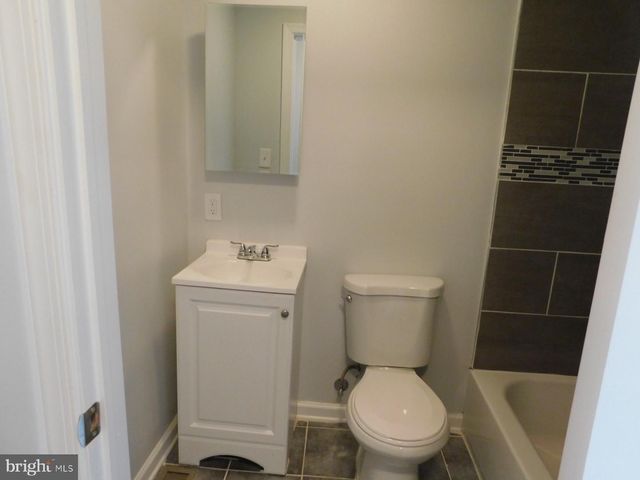 2943 W DIAMOND ST, Philadelphia, PA 19121