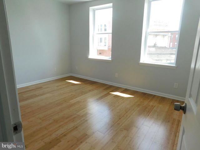 2943 W DIAMOND ST, Philadelphia, PA 19121