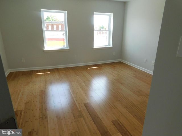 2943 W DIAMOND ST, Philadelphia, PA 19121