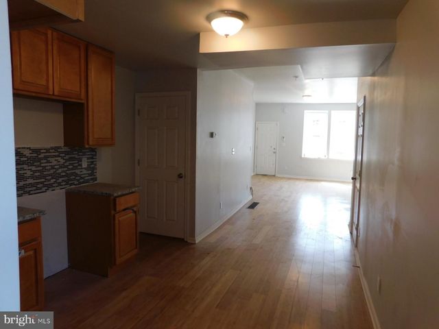 2943 W DIAMOND ST, Philadelphia, PA 19121