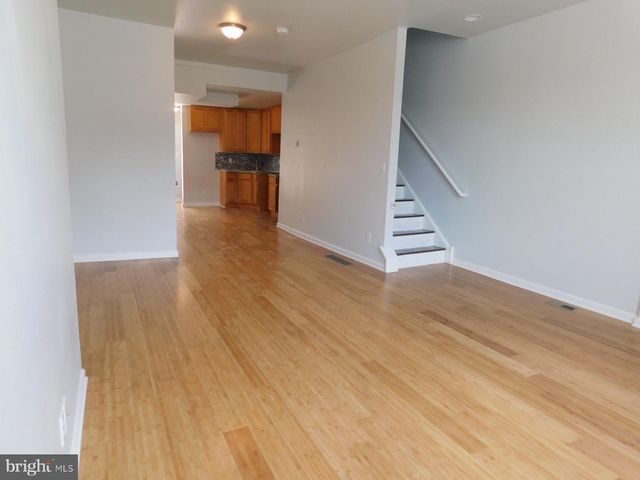 2943 W DIAMOND ST, Philadelphia, PA 19121
