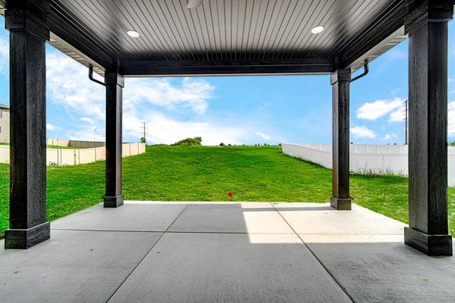 9635 Switch Grass Lane, St. John, IN 46373