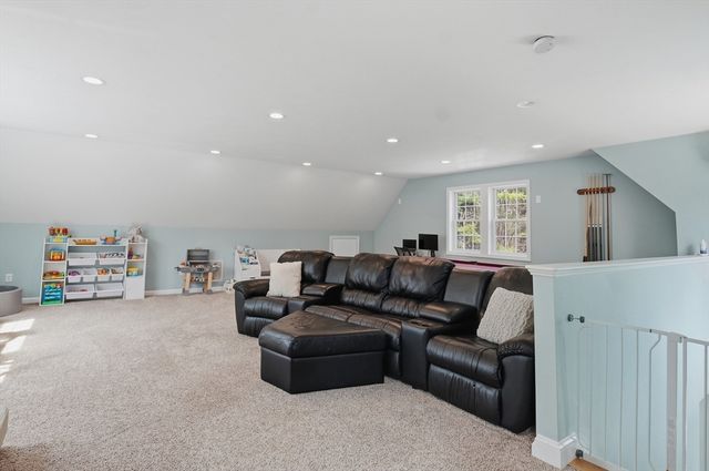 268 Pollard Road, Northbridge, MA 01534