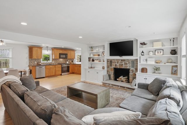 268 Pollard Road, Northbridge, MA 01534