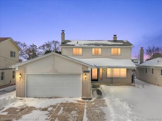 39375 E Archer Drive, Harrison Charter Township, MI 48045