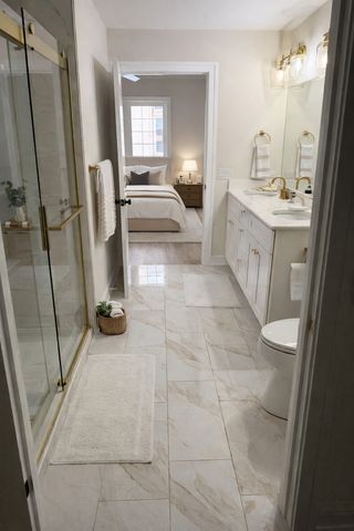 9037 W 111 Street, Palos Hills, IL 60465