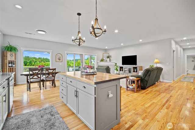 24200 Harvey Creek Rd, Arlington, WA 98223