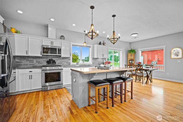24200 Harvey Creek Rd, Arlington, WA 98223