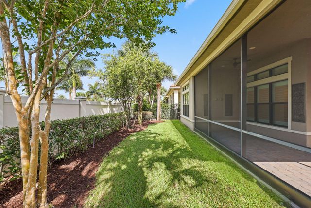 12100 Kalmar Circle S, Parkland, FL 33076