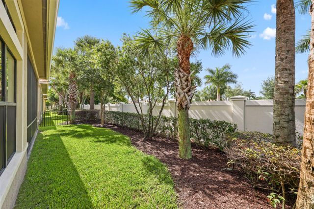 12100 Kalmar Circle S, Parkland, FL 33076