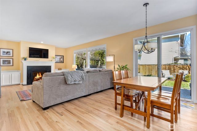 8012 NE 151st Court, Kenmore, WA 98028