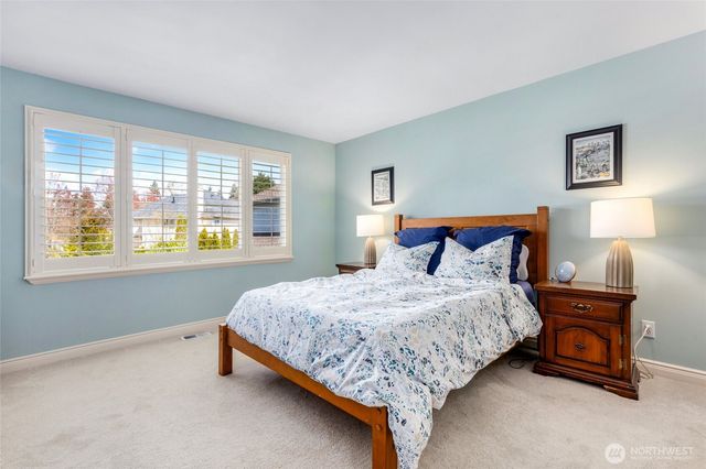 8012 NE 151st Court, Kenmore, WA 98028