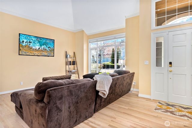 8012 NE 151st Court, Kenmore, WA 98028