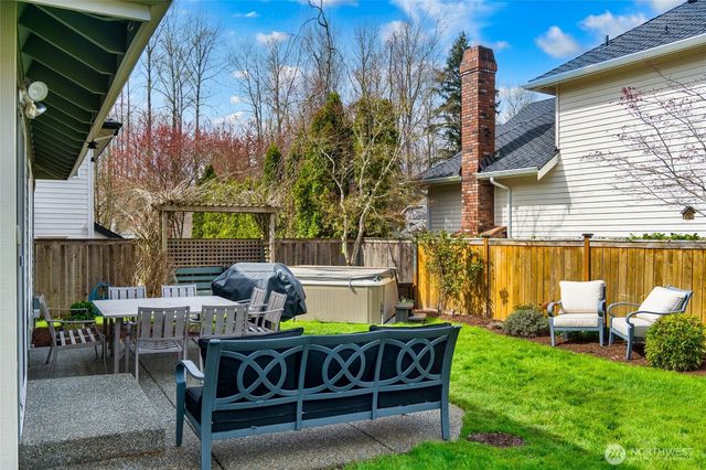 8012 NE 151st Court, Kenmore, WA 98028