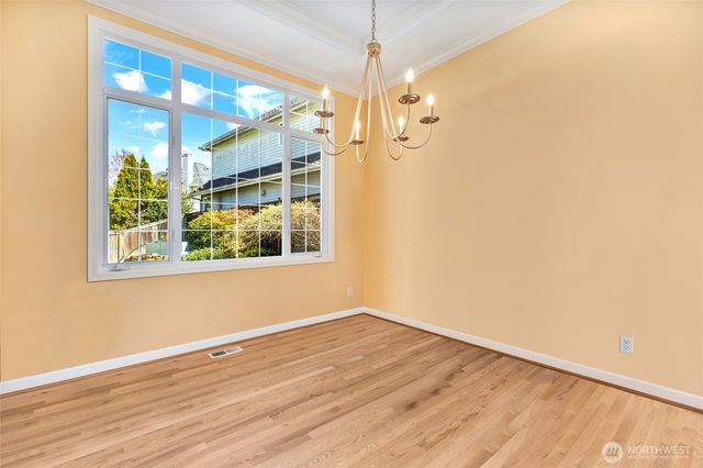 8012 NE 151st Court, Kenmore, WA 98028