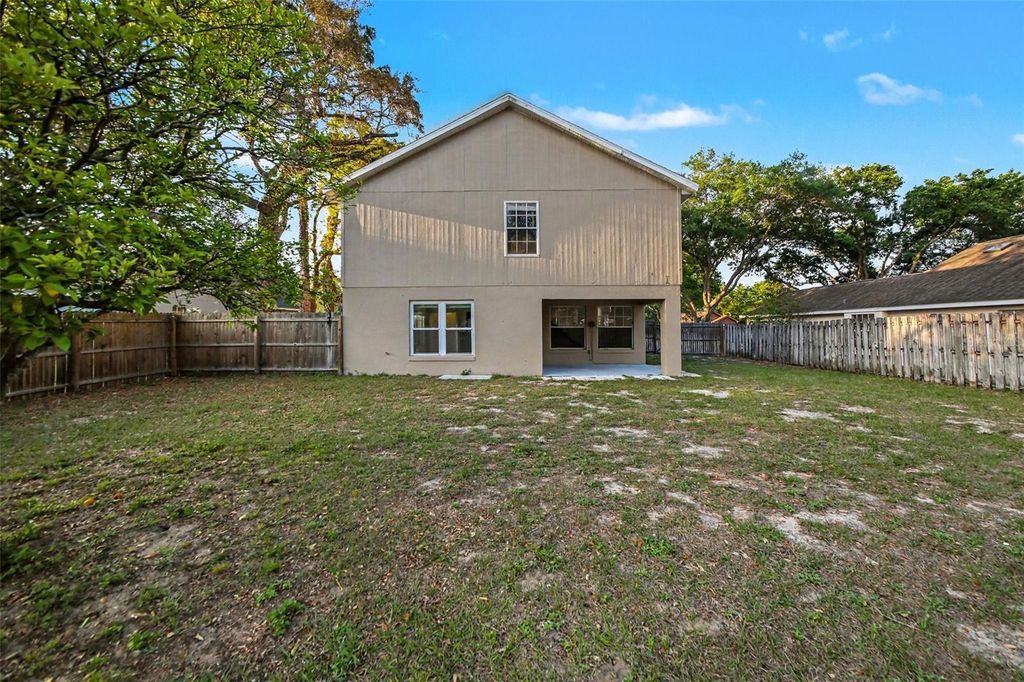 Image 15 of property listing at 1054 ROYAL OAKS DRIVE, Apopka, FL 32703