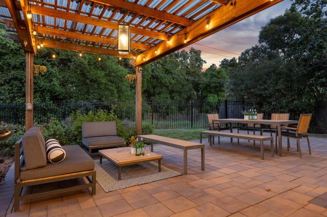 12534 Brookglen Drive, Saratoga, CA 95070