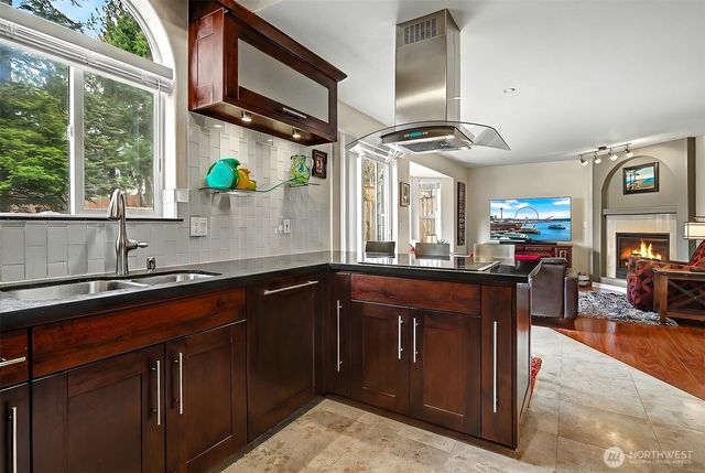 1226 S 35th Street, Renton, WA 98055