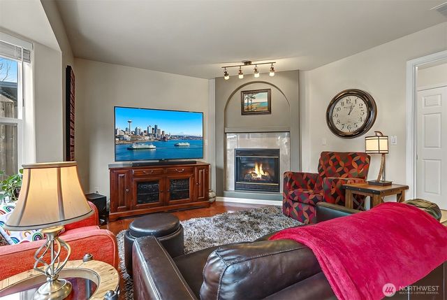 1226 S 35th Street, Renton, WA 98055