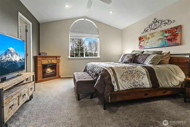 1226 S 35th Street, Renton, WA 98055