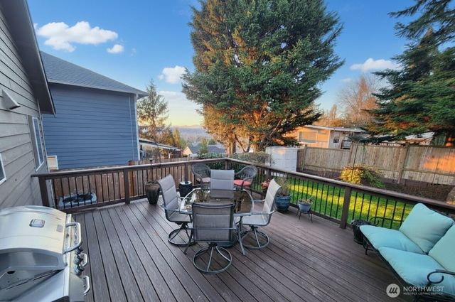 1226 S 35th Street, Renton, WA 98055